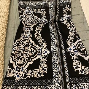 White House Black Market size Small